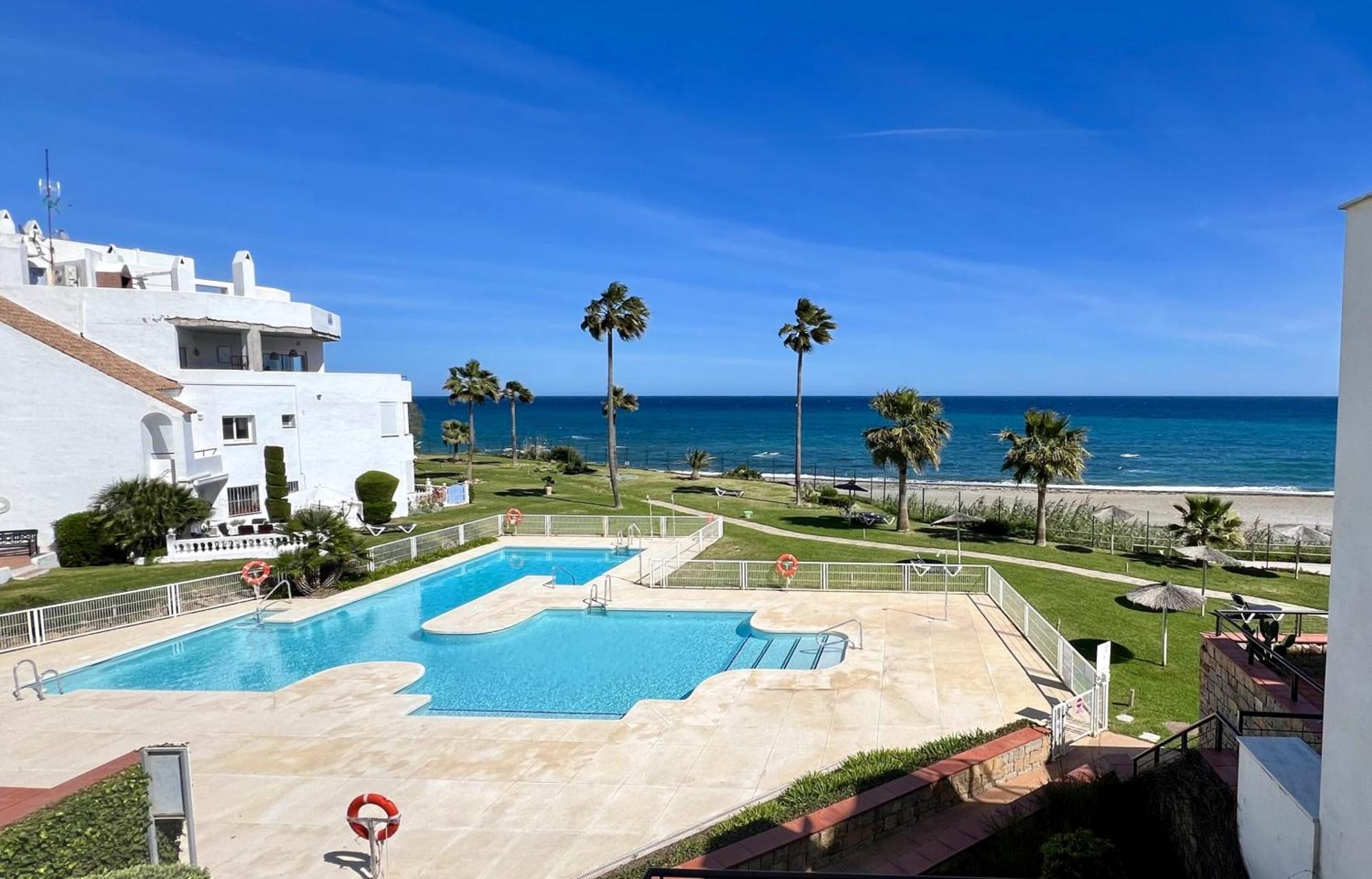 Sunrise Beach Front - Casares Del Mar Exterior photo