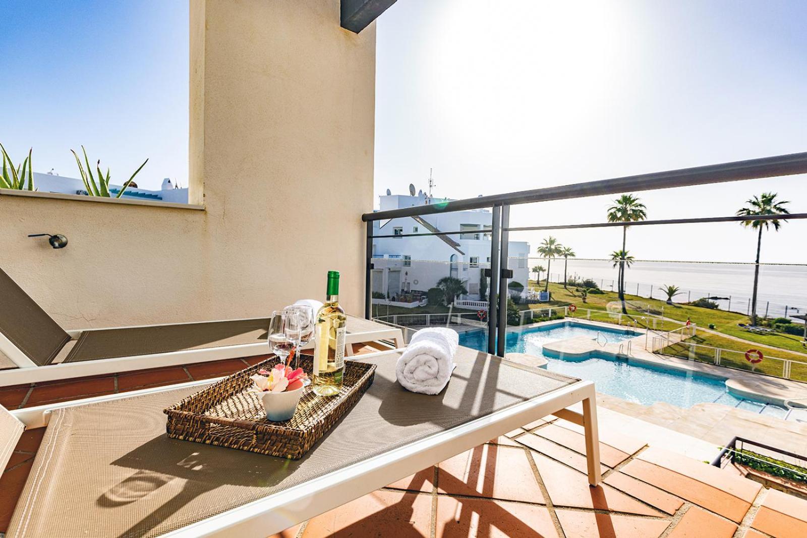 Sunrise Beach Front - Casares Del Mar Exterior photo