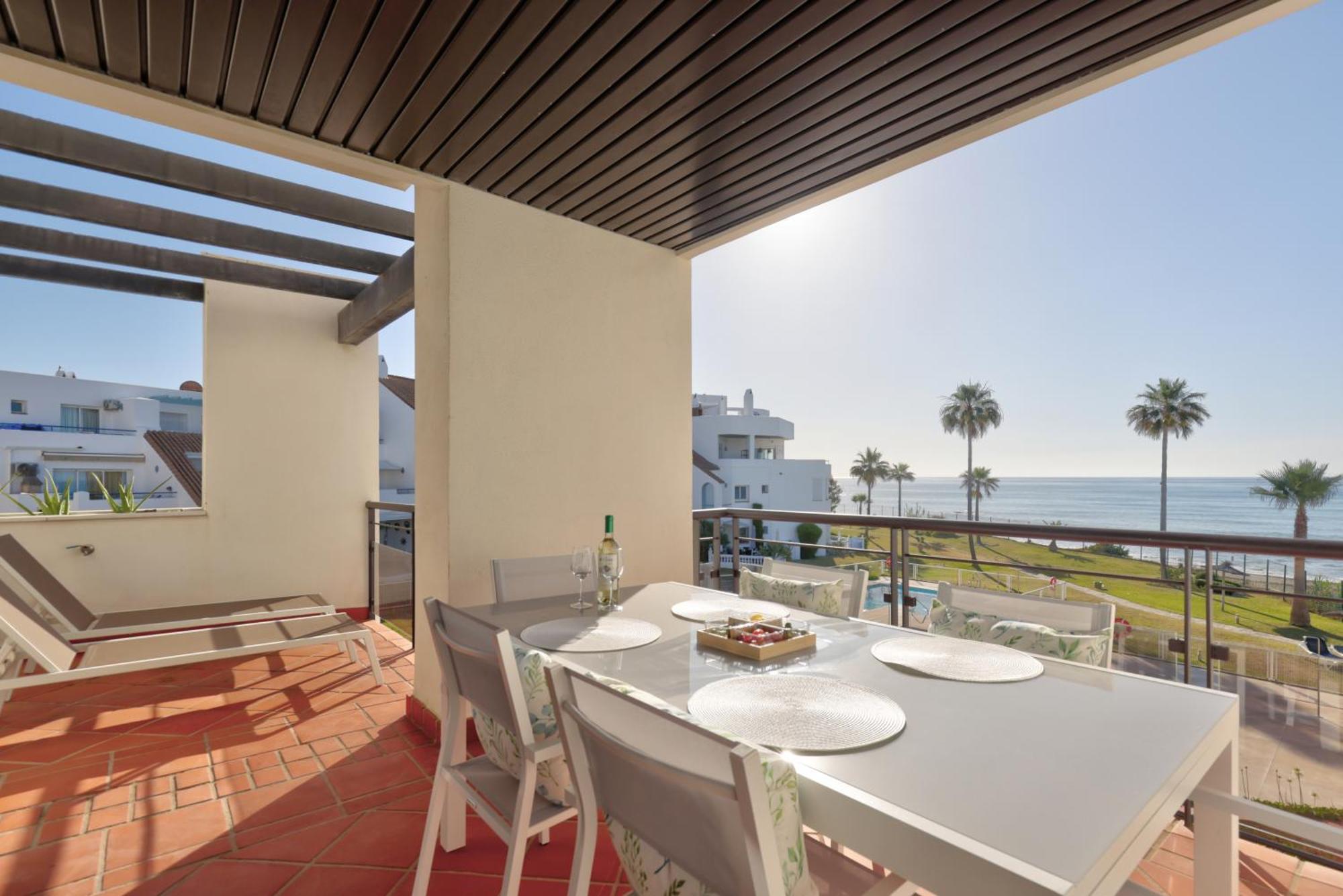Sunrise Beach Front - Casares Del Mar Exterior photo