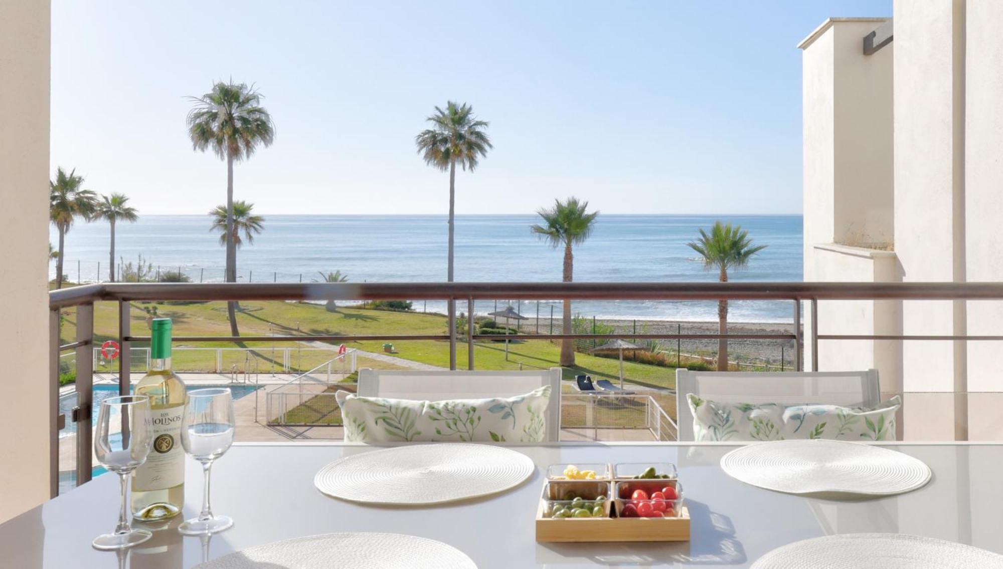 Sunrise Beach Front - Casares Del Mar Exterior photo
