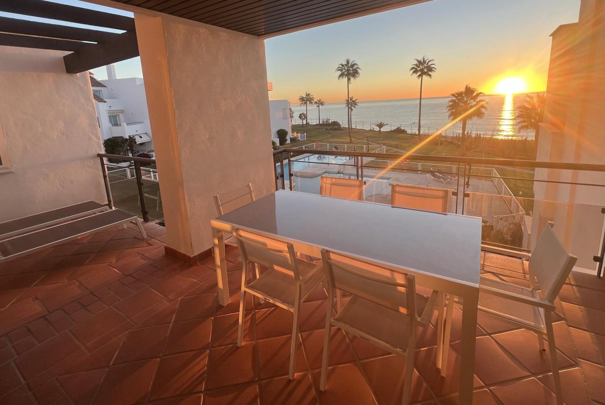 Sunrise Beach Front - Casares Del Mar Exterior photo