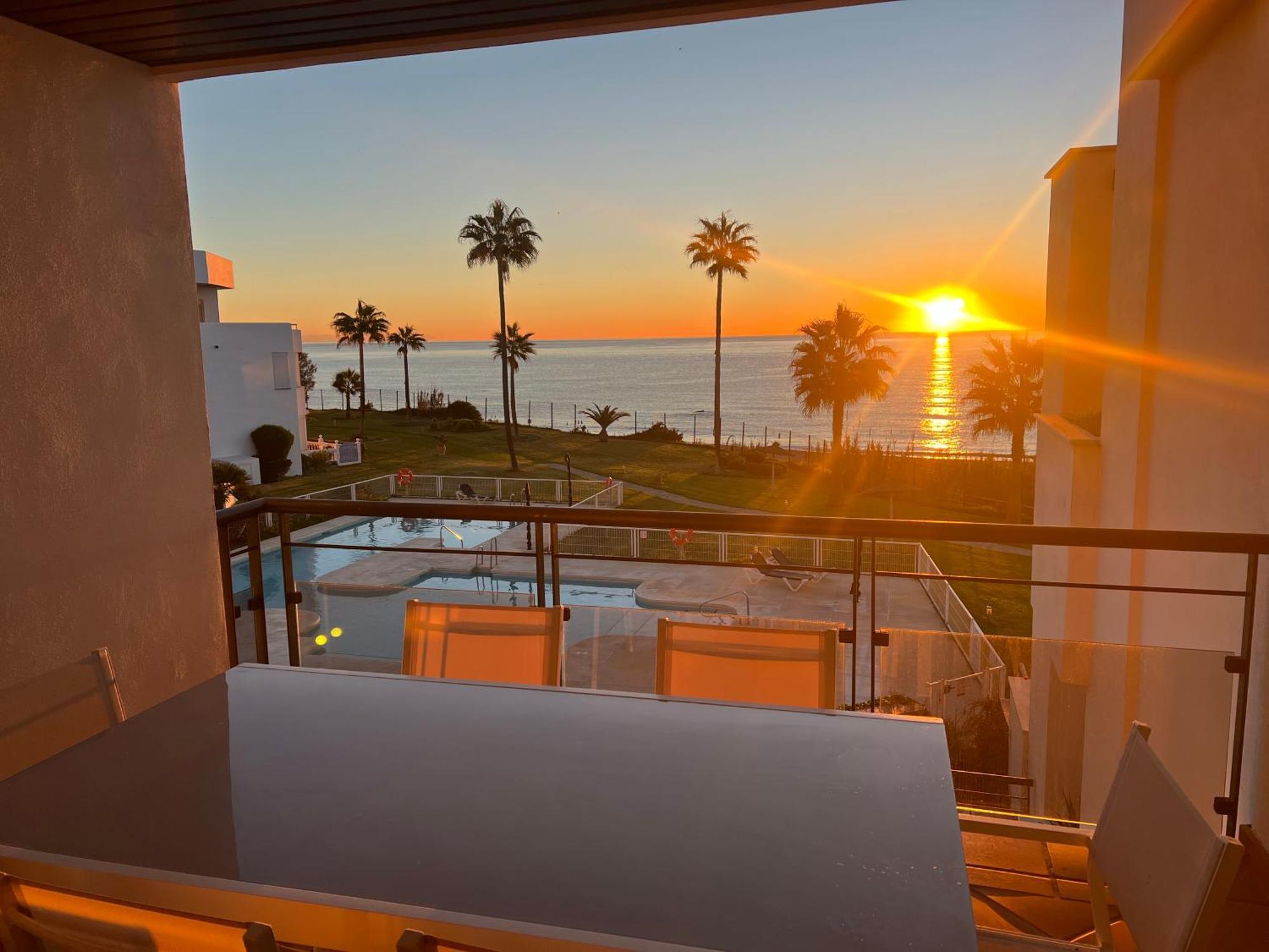 Sunrise Beach Front - Casares Del Mar Exterior photo